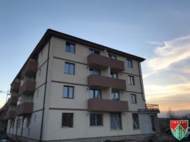 apartament-3-camere-cu-gradina-geam-la-baie-zona-deosebita-1